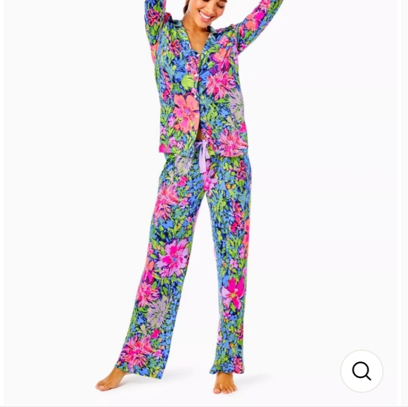 Lilly Pulitzer PJ Knit Set Button-up Top Multi Festive Fantasy Size Med - Picture 10 of 11
